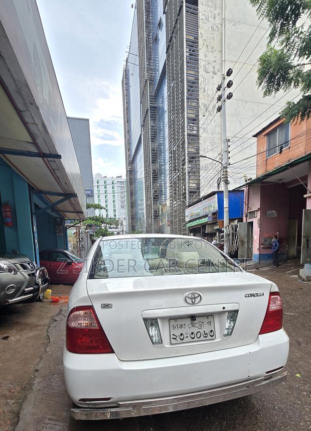 Toyota Corolla 2005 White