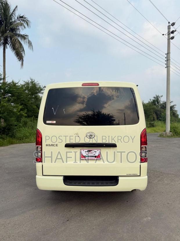 Toyota HiAce 2020 Pearl