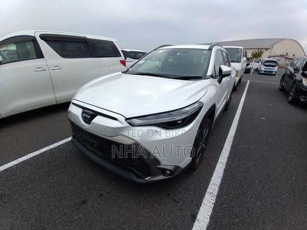 New Toyota Corolla Cross 1.8 Hybrid FWD 2021 Pearl