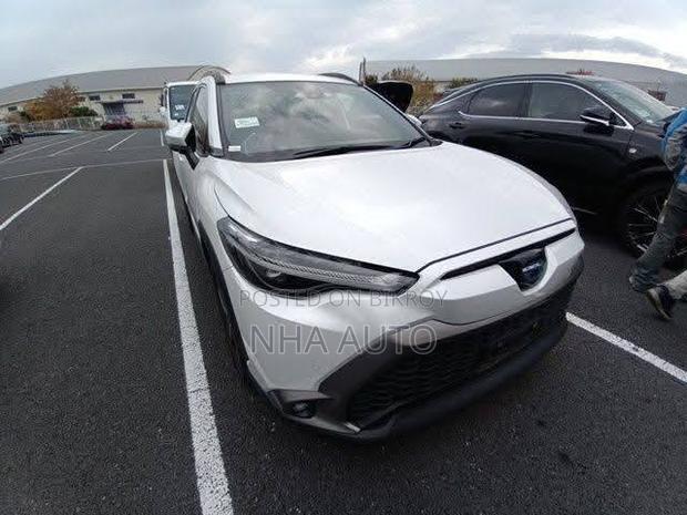 New Toyota Corolla Cross 1.8 Hybrid FWD 2021 Pearl