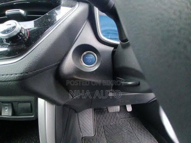 New Toyota Corolla Cross 1.8 Hybrid FWD 2021 Pearl