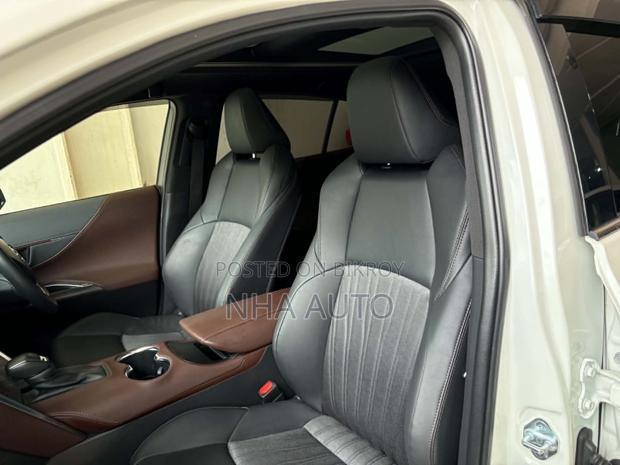 New Toyota Harrier 2.0 2021 Pearl