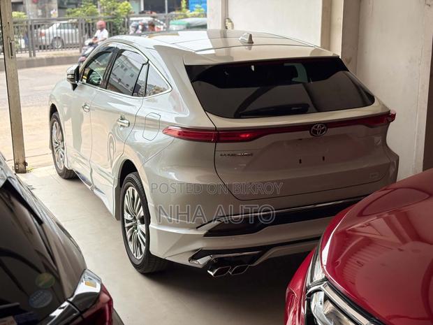 New Toyota Harrier 2.0 2021 Pearl
