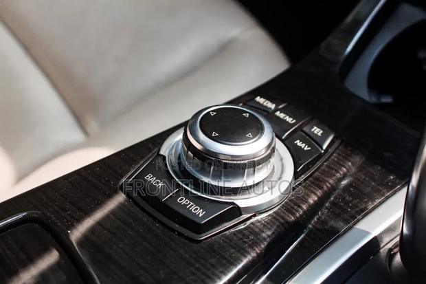 BMW Lo 2015 Gray