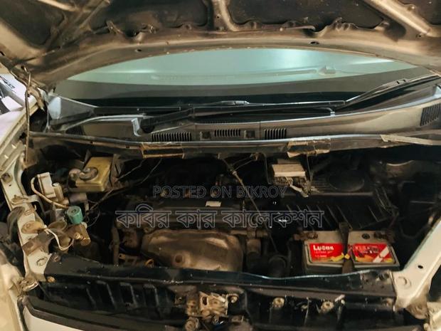 Toyota Noah 2003 Silver