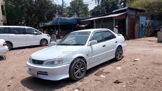 Toyota Corolla 1997 White