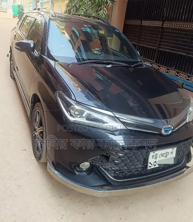 Toyota Corolla Fielder 2015 Black