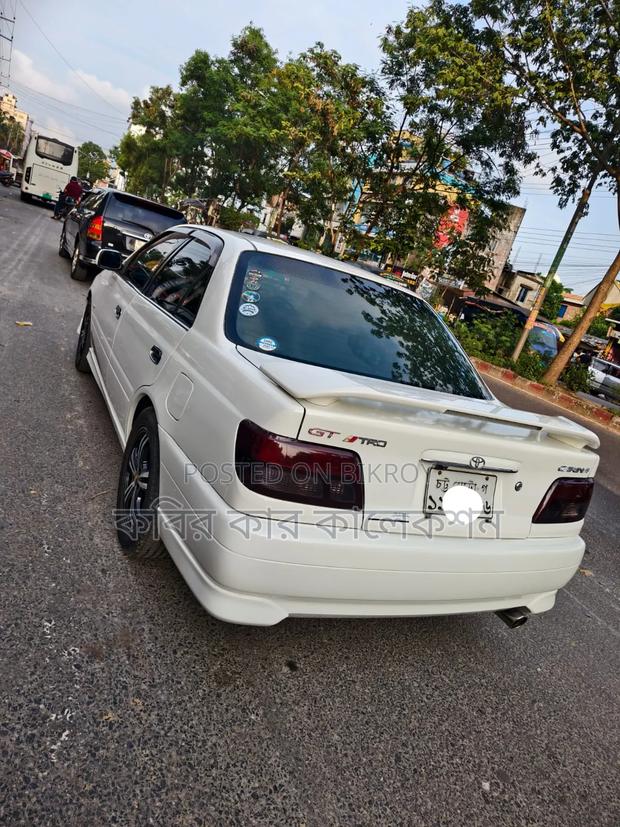 Toyota Carina 2001 Pearl