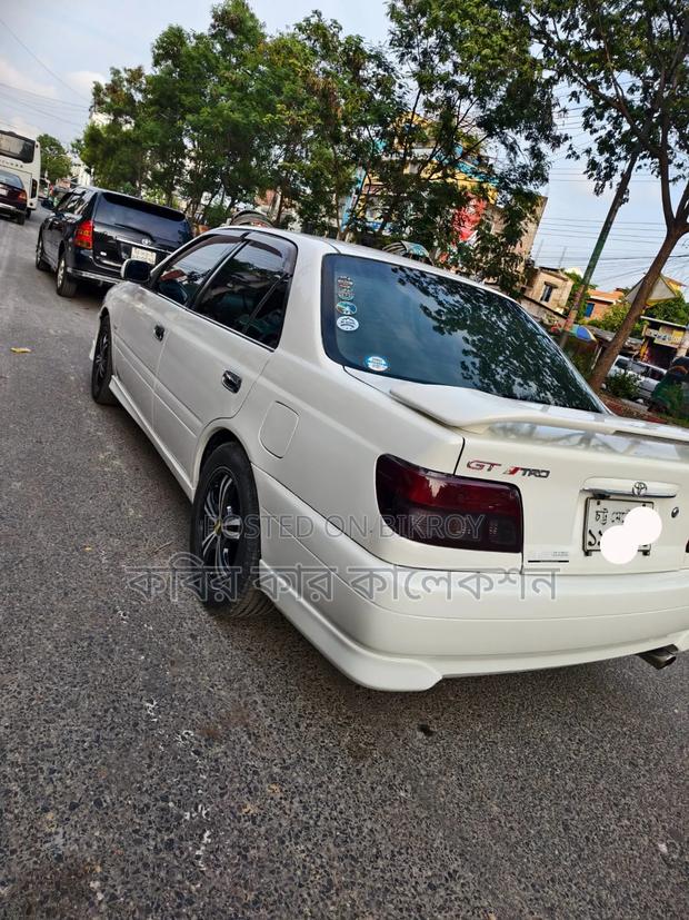 Toyota Carina 2001 Pearl