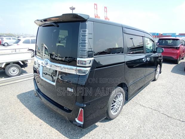 Toyota Voxy 2021 Black