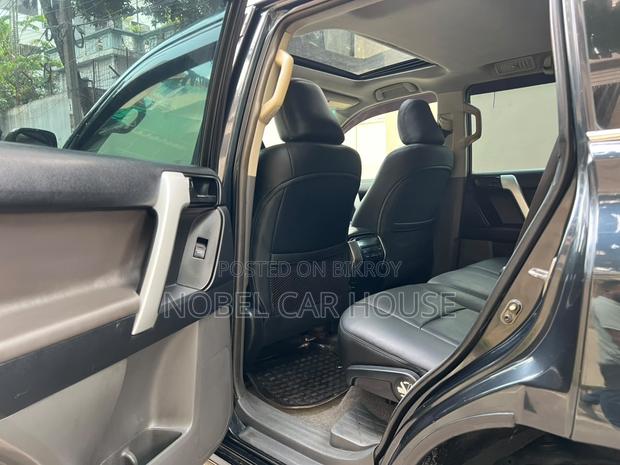 Toyota Land Cruiser Prado 2011 Black