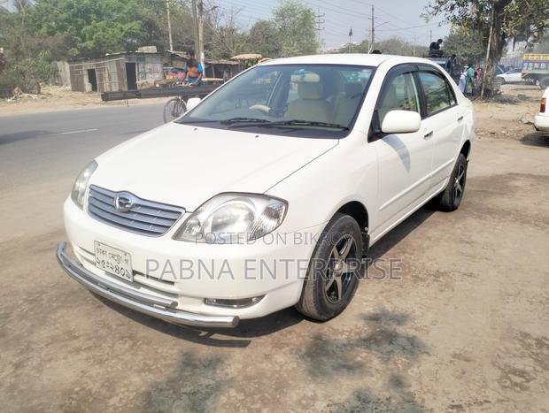 Toyota Corolla 2004 White