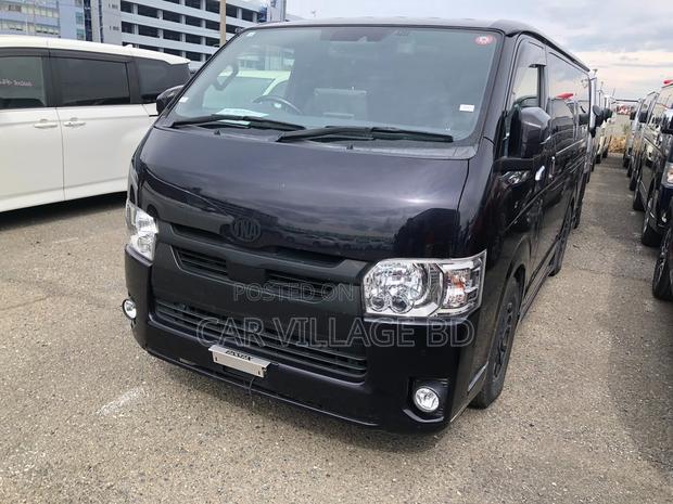 Toyota HiAce 2021 Black