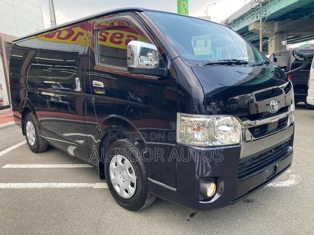 Toyota HiAce 2021 Black