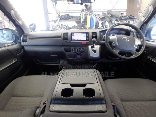 Toyota HiAce 2021 Silver