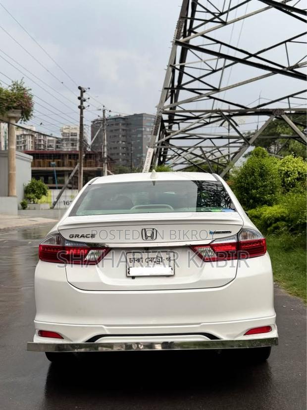 Honda Grace 2016 Pearl