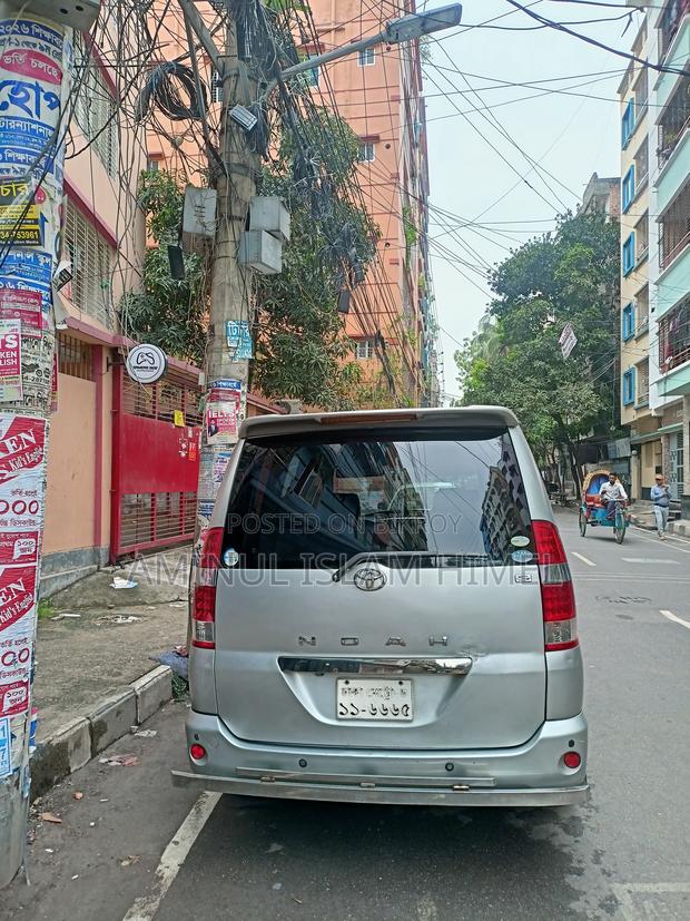 Toyota Noah 2.0 FWD (8 Seater) 2002 Silver