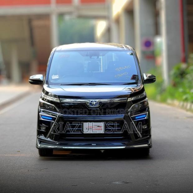 Toyota Voxy 2021 Black