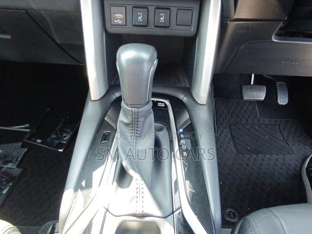 Toyota Corolla Cross 1.8 Hybrid FWD 2022 Red