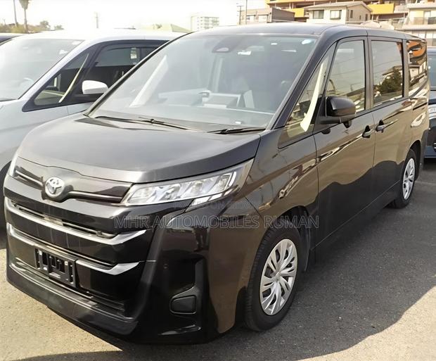 Toyota Noah 2022 Black