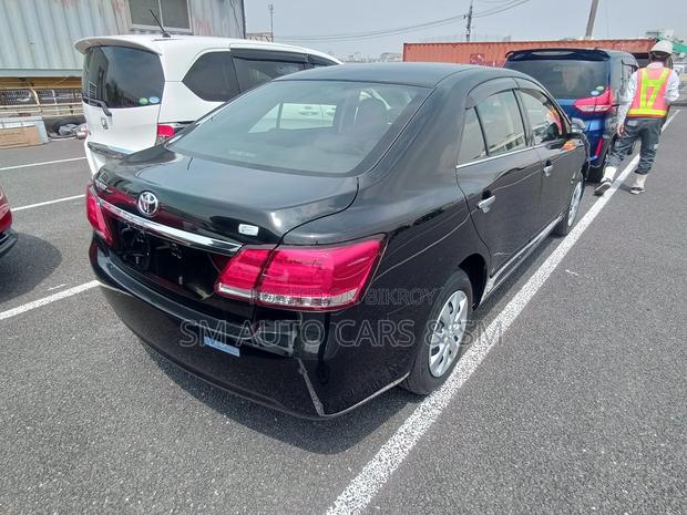 Toyota Premio 2021 Black