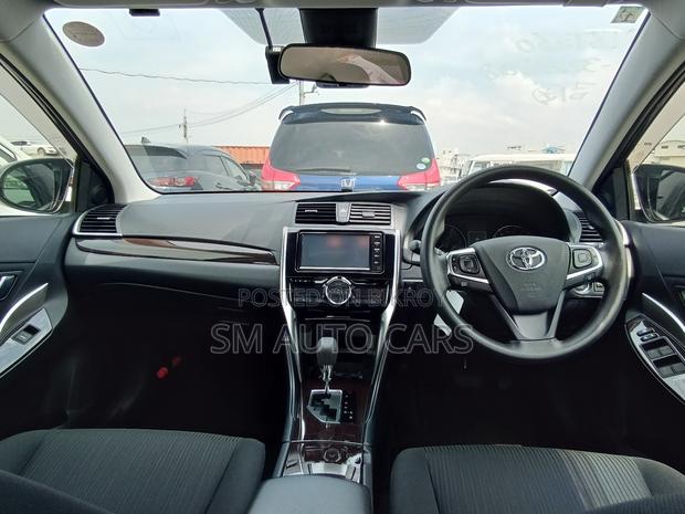 Toyota Premio 2021 Black