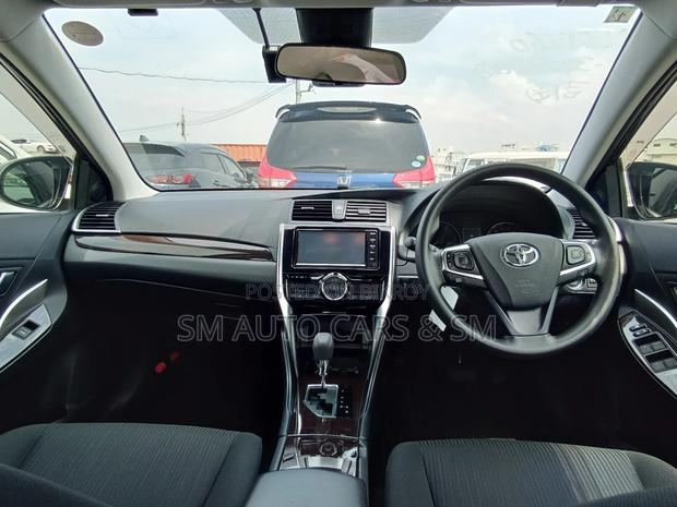 Toyota Premio 2021 Black