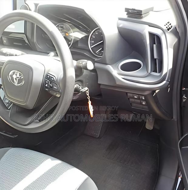 Toyota Noah 2022 Black