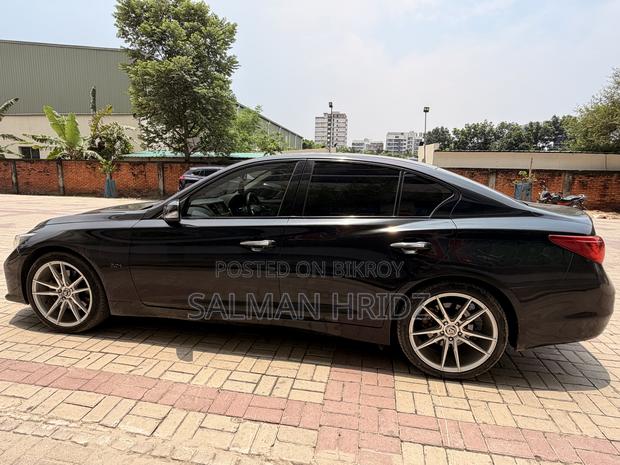 Nissan Skyline 2015 Black