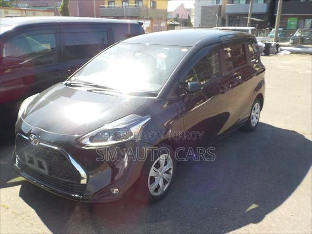 Toyota Sienta 2021 Black