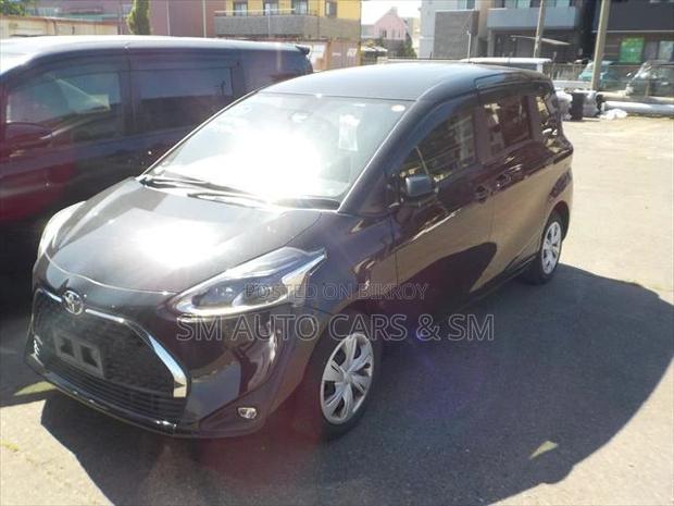 Toyota Sienta 2021 Black
