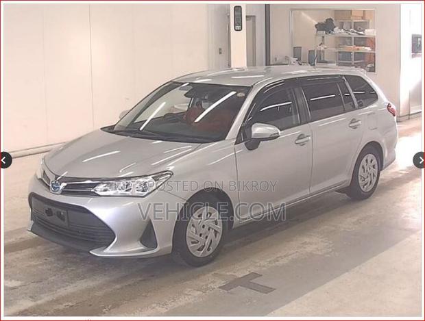 Toyota Corolla Fielder 1.5 Hybrid FWD 2021 Silver