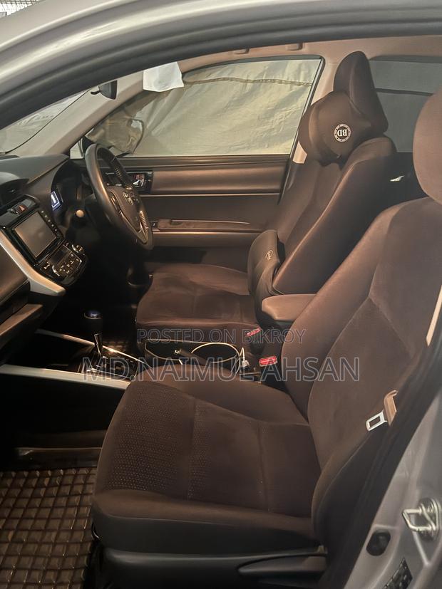 Toyota Corolla Fielder 1.5 Hybrid FWD 2018 Silver