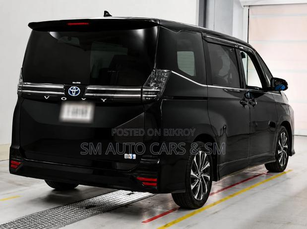 Toyota Voxy 2022 Black