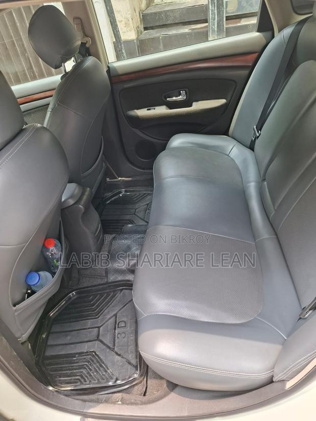 Nissan Bluebird 2008 Pearl