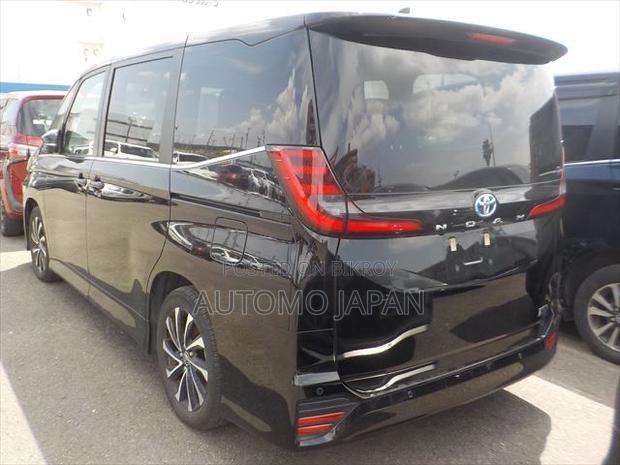 Toyota Noah 2023 Black