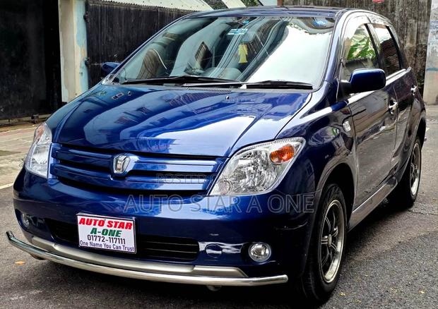 Toyota IST 2004 Blue