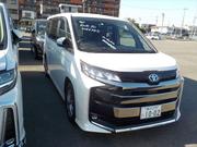 Toyota Noah 2023 Pearl for sale