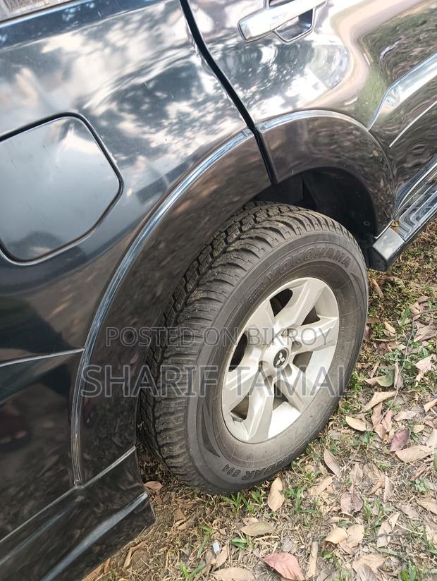 Mitsubishi Pajero 2008 Gray