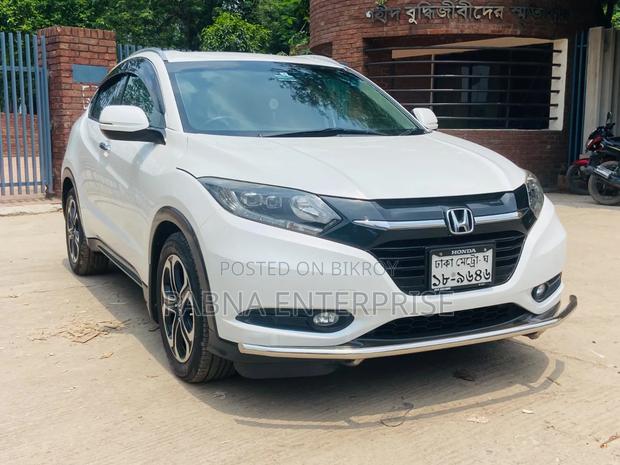 Honda Vezel 2015 White