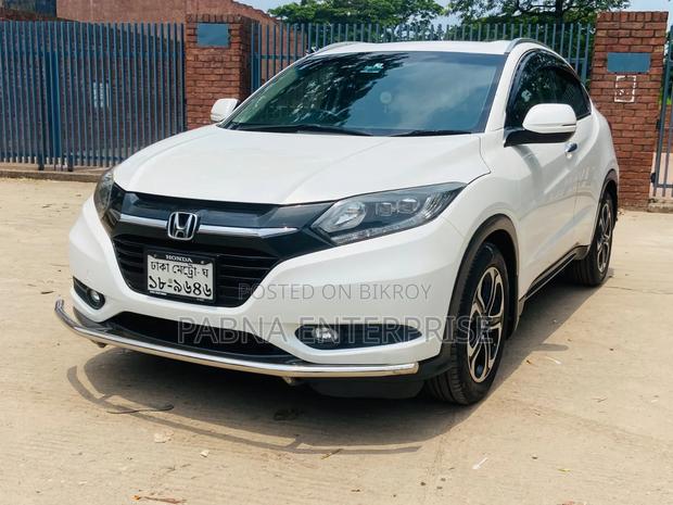 Honda Vezel 2015 White