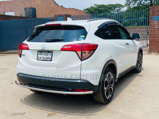 Honda Vezel 2015 White
