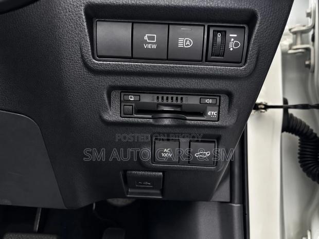 Toyota Corolla Cross 1.8 Hybrid FWD 2021 Pearl