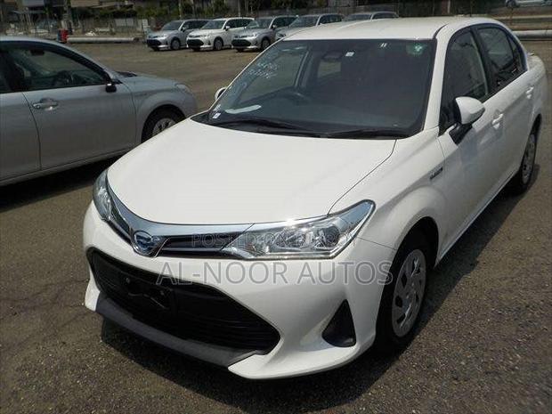 Toyota Axio 2021 White
