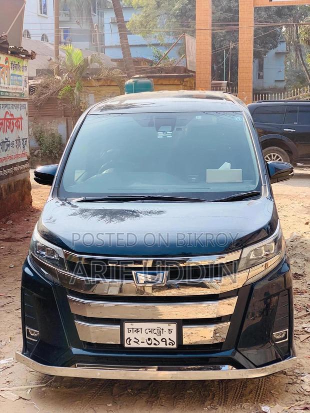Toyota Noah 1.8 FWD Hybrid (7 Seater) 2018 Blue