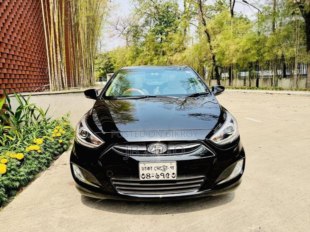 Hyundai Accent SE 2018 Blue