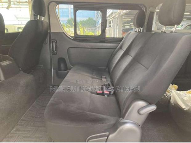 Toyota HiAce 2020 Silver