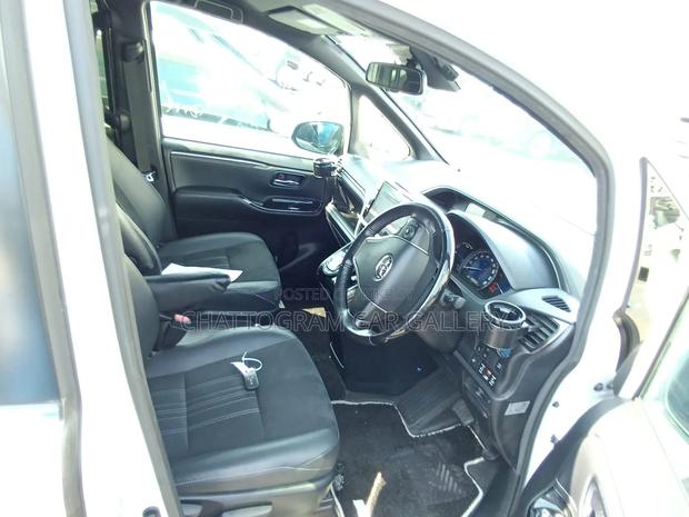 Toyota Esquire 2021 Pearl