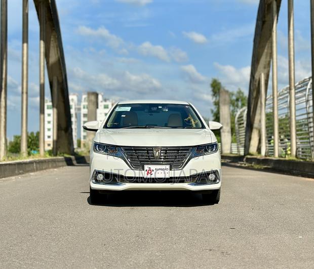 Toyota Premio 1.8 AWD 2020 Pearl