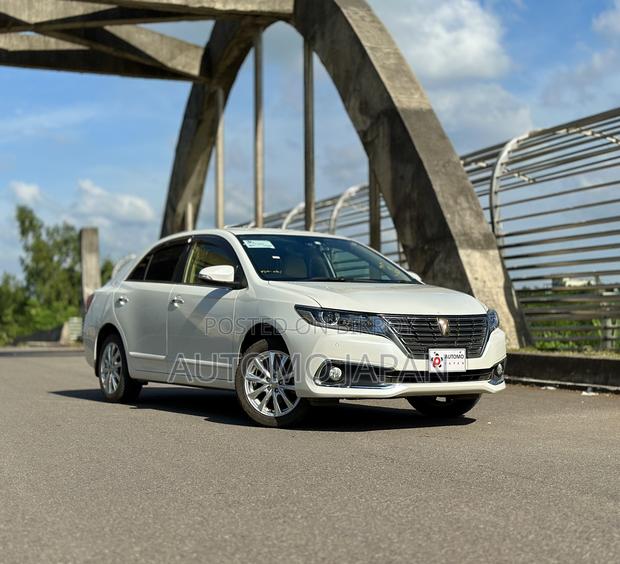 Toyota Premio 1.8 AWD 2020 Pearl